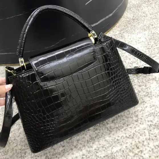 CAPUCINES VUITTON LOUIS PM 0412